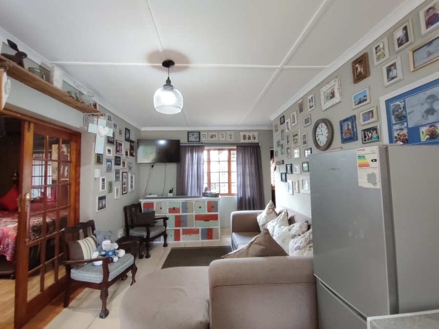 5 Bedroom Property for Sale in Stilfontein Ext 4 North West